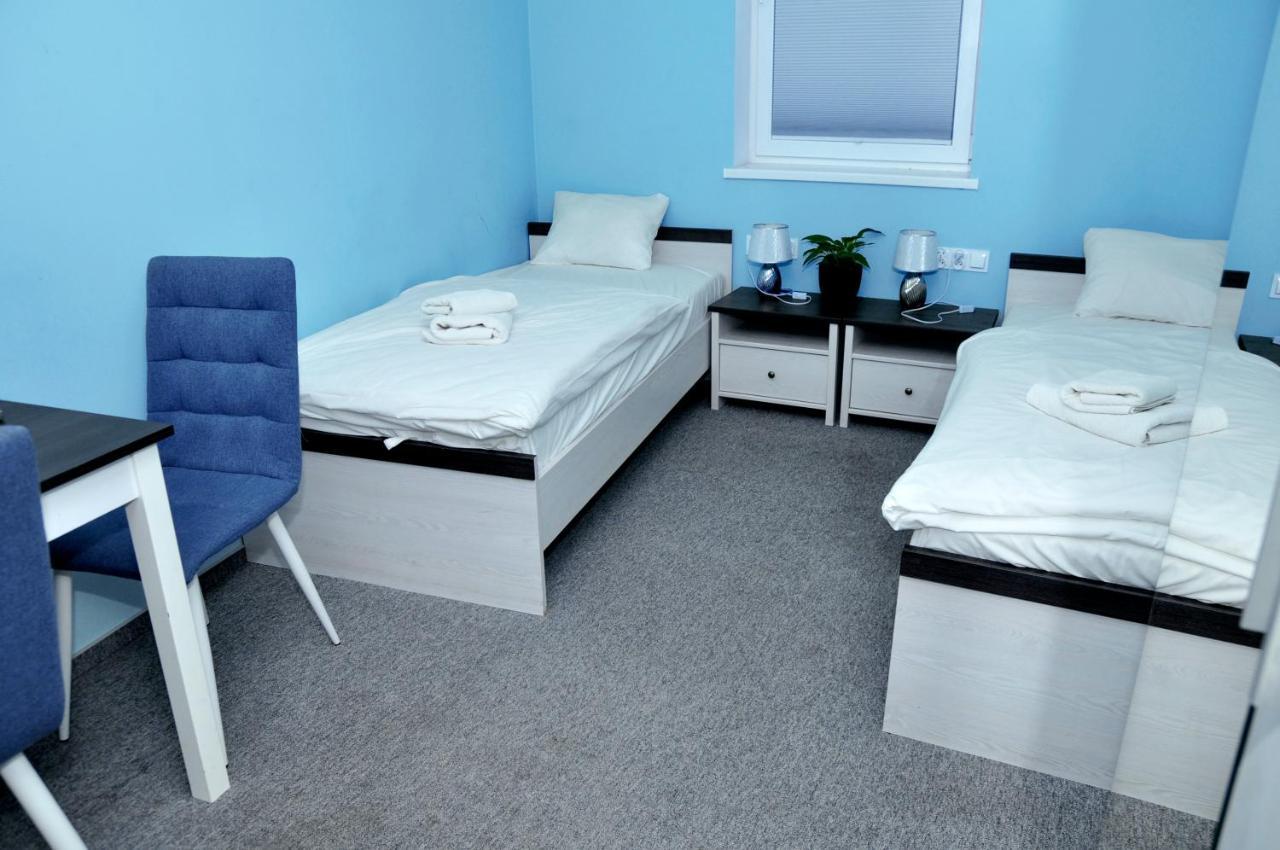 Pokoje, Apartamenty, Restauracja Marcus Оборники Екстериор снимка